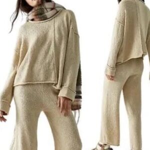 FREE PEOPLE DUNE SWEATER IN NATURAL